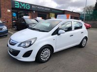 Used Vauxhall Corsa S 95 HP (69 kW) 2014 White Hatchback
