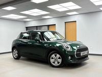Begagnad Mini Cooper Hatch 136 HK (100 kW) 2018 Grön Halvkombi
