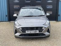Used Hyundai i10 SE 67 HP (49 kW) 2023 Bronze Hatchback