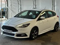 Used Ford Focus ST 2015 White Hatchback
