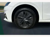 Used Skoda Fabia Colour Edition 110 HP (80 kW) 2022 White Hatchback