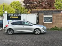 Begagnad Ford Focus Zetec 125 HK (91 kW) 2019 Silver Halvkombi