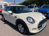Begagnad Mini ONE Hatch 102 HK (75 kW) 2017 Vit Halvkombi