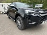 New Isuzu D-Max 205 HP (150 kW) 2025 Black Pickup
