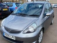 Used Honda Jazz SE 83 HP (61 kW) 2005 Silver Hatchback