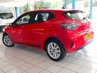 Used Renault Clio V Evolution 90 HP (66 kW) 2024 Red Hatchback