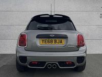 Używany Mini Cooper S Hatch 189 KM (139 kW) 2018 Srebrny Hatchback