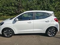 New Hyundai i10 Premium 63 HP (46 kW) 2025 White Hatchback