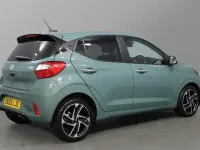 Used Hyundai i10 Premium 79 HP (58 kW) 2025 Mangrove green Hatchback