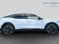 Usado Peugeot 408 GT 134 CV (98 kW) 2025 Blanco SUV