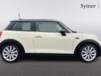 Used Mini Cooper Classic 136 HP (100 kW) 2019 White Hatchback