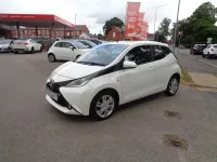 Used Toyota Aygo x-press 2015 White Hatchback