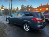 Used Ford Focus Zetec 125 HP (91 kW) 2012 Grey Estate