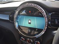 Używany Mini ONE Classic 102 KM (75 kW) 2021 Szary Hatchback