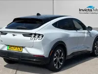 Used Ford Mustang Mach-E Premium 258 kW (351 HP) 2024 White metallic SUV