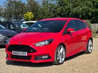Used Ford Focus ST 185 HP (136 kW) 2015 Red Hatchback