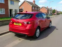 Begagnad Mazda 3 121 HK (88 kW) 2018 Röd Halvkombi