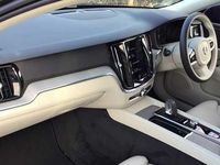 Begagnad Volvo V60 CC 197 HK (144 kW) 2021 Blå Kombi