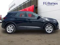 Used Vauxhall Grandland X Business Edition 128 HP (94 kW) 2019 Black SUV