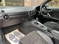 Begagnad Audi TT S-Line 230 HK (169 kW) 2015 Grå Sportkupé