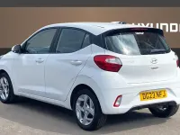 Used Hyundai i10 SE 67 HP (49 kW) 2023 White Hatchback