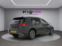 Usado VW Golf VIII Active 150 CV (110 kW) 2022 Gris Utilitario