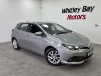 Used Toyota Auris Hybrid 2018 Grey Hatchback