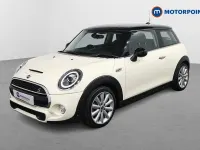 Used Mini Cooper S Classic 192 HP (141 kW) 2019 White Hatchback