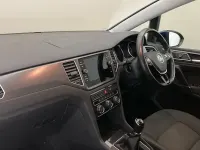 Used VW Golf VII SE 131 HP (96 kW) 2019 Hatchback