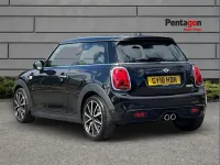 Used Mini Cooper S 188 HP (138 kW) 2018 Black Hatchback