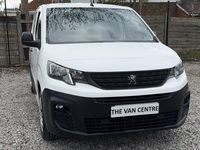 Used Peugeot Partner 131 HP (96 kW) 2021 White MPV