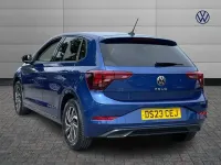 Used VW Polo Life 80 HP (58 kW) 2023 Blue Hatchback