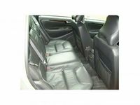 used Volvo V70 2.4