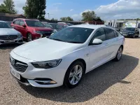 Second-hand Vauxhall Insignia SRi 165 CP (121 kW) 2019 Alb Hatchback