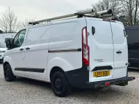 Used Ford Transit Custom 105 HP (77 kW) 2017 White Van