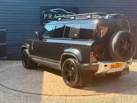 Used Land Rover Defender HSE 300 HP (220 kW) 2024 SUV