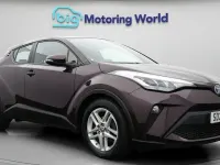 Used Toyota C-HR 122 HP (89 kW) 2023 Purple SUV