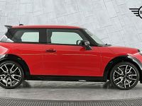 Begagnad Mini Cooper S Hatch 201 HK (147 kW) 2024 Röd Halvkombi