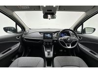 Used Renault Zoe SE 80 kW (109 HP) 2022 White Hatchback