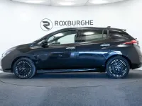 Begagnad Nissan Leaf N-Connecta 110 kW (150 HK) 2022 Svart Halvkombi