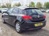 Begagnad Vauxhall Astra 115 HK (84 kW) 2011 Svart Halvkombi