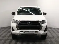 Used Toyota HiLux Active 150 HP (110 kW) 2022 White Pickup