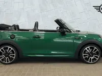 Begagnad Mini Cooper S Sport 176 HK (129 kW) 2021 Grön Halvkombi