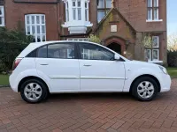 Used Kia Rio 95 HP (69 kW) 2010 White Hatchback