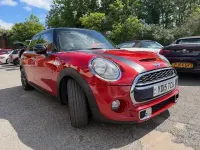 Begagnad Mini Cooper S Hatch 192 HK (141 kW) 2015 Röd Halvkombi