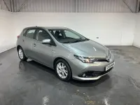 Used Toyota Auris Hybrid 136 HP (100 kW) 2018 Grey Hatchback