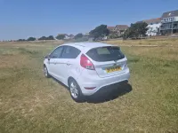 Used Ford Fiesta Zetec 2014 White Hatchback