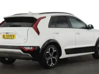 Used Kia Niro 2023 White SUV