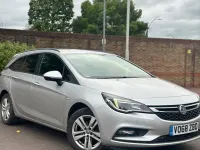 Używany Vauxhall Astra Design Edition 110 KM (80 kW) 2018 Srebrny Kombi