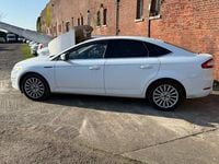 Used Ford Mondeo Business Edition 140 HP (102 kW) 2012 White Hatchback